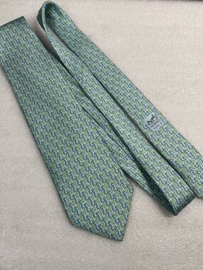 Hermes Mens Tie Geometric 3D "H" AOP Logo Green/Blue Silk 5290 TA Approx 3.5x 60
